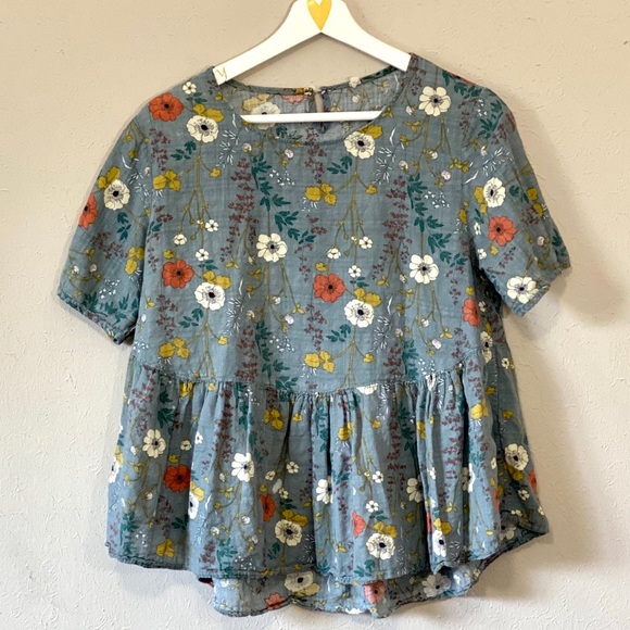 Tops - Whimsical Boho Floral Top Short Sleeve